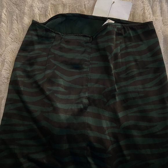 Ganni Black and Green Midi Skirt - Picture 6 of 13